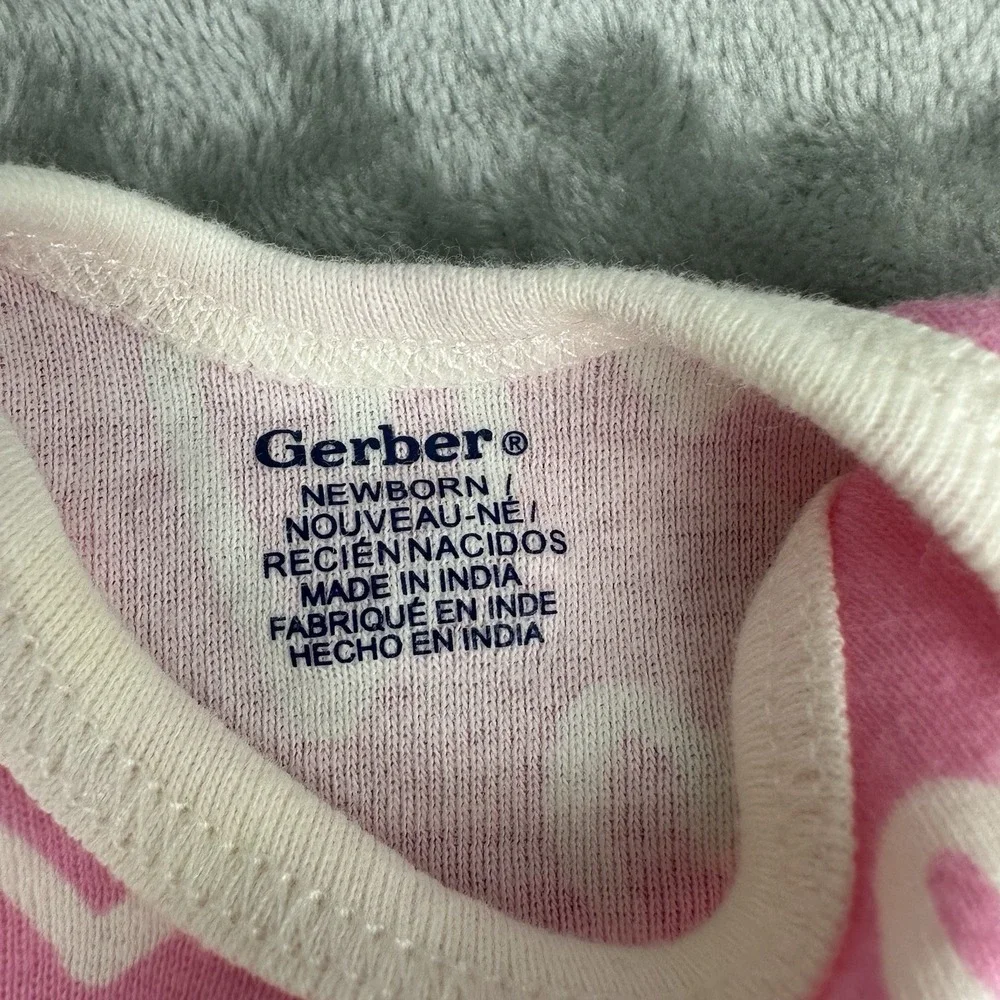 Gerber Set Of 4 Bodysuit & Hat Girls Newborn Pink White Hearts
